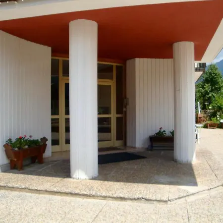 Studio Centre *